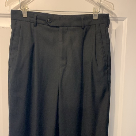 Men’s pleated dress slacks, black, size 32/30 - Picture 5 of 9